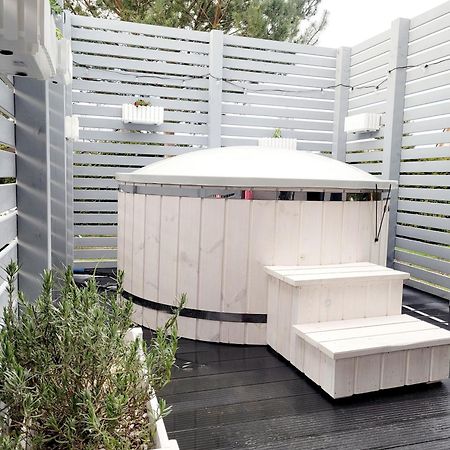 Caloroczny Domek W Nadolu Z Jacuzzi Na Tarasie Nadole  Exterior photo